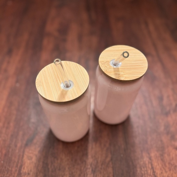 Pink Glass Cups With Glass Straws. - Picture 2 of 3